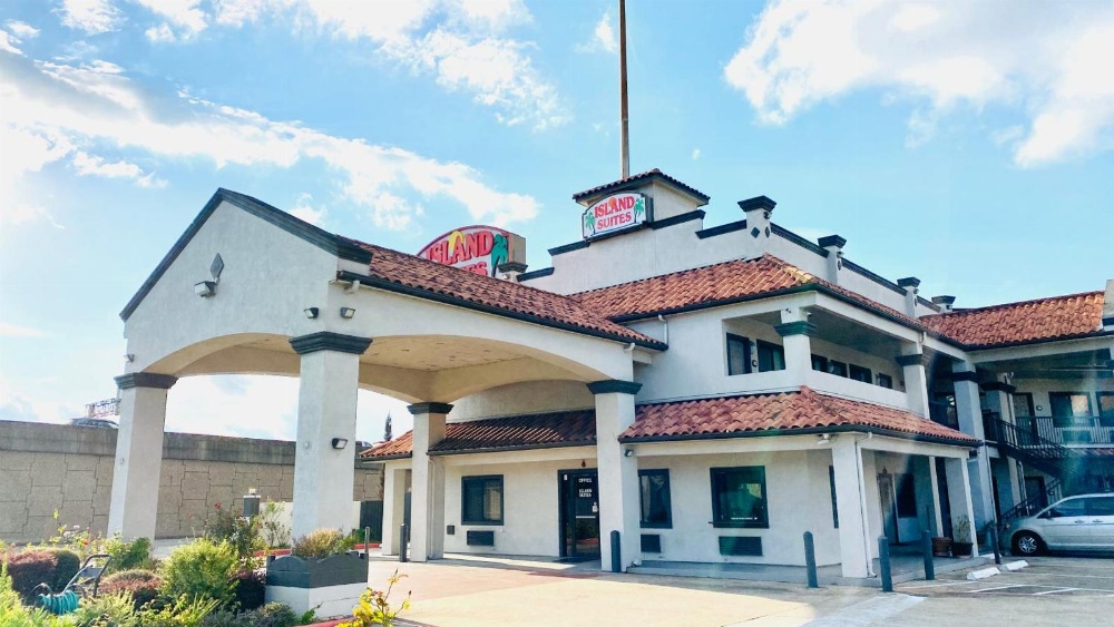 Island Suites Hobby Airport Main image