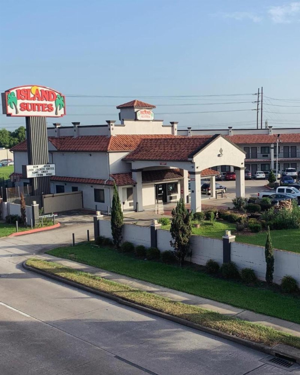 Island Suites Hobby Airport