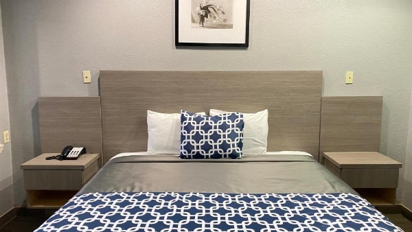 Island Suites Hobby Airport image 12
