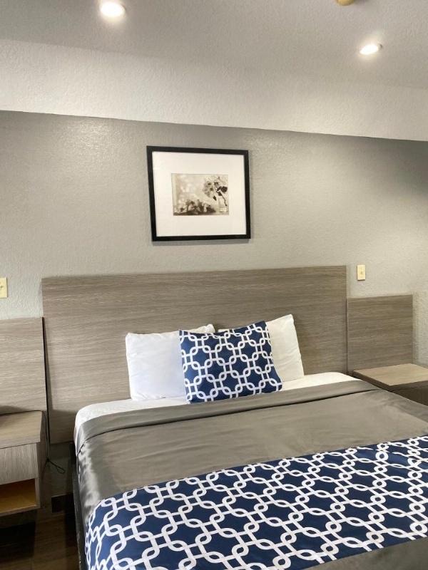 Island Suites Hobby Airport image 15