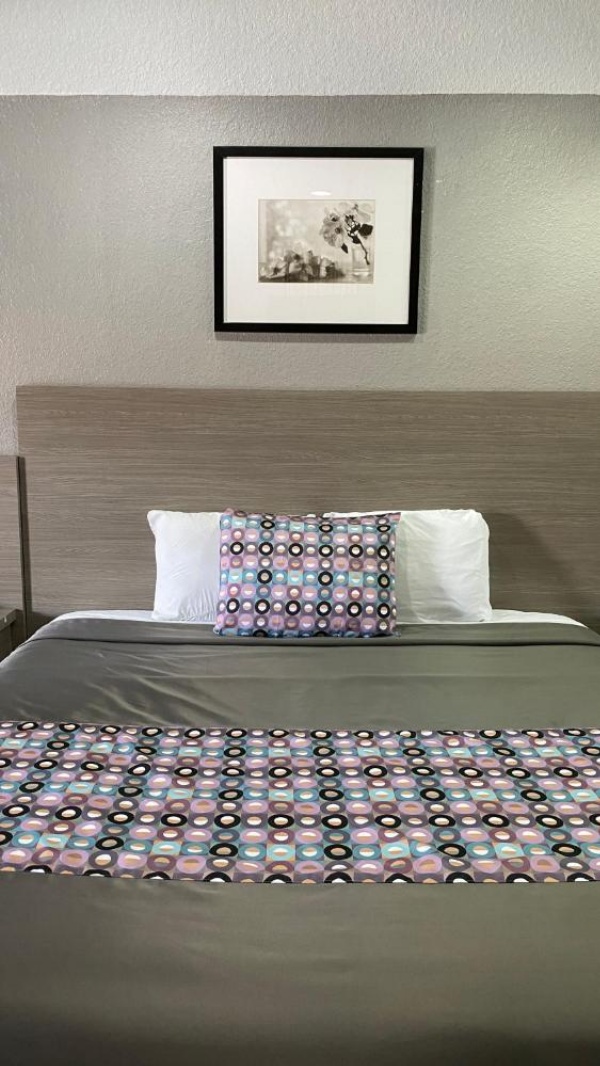 Island Suites Hobby Airport image 16