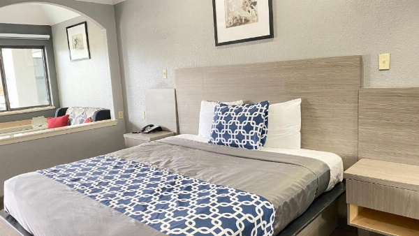 Island Suites Hobby Airport image 19