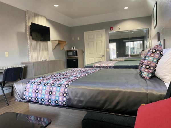 Island Suites Hobby Airport image 40