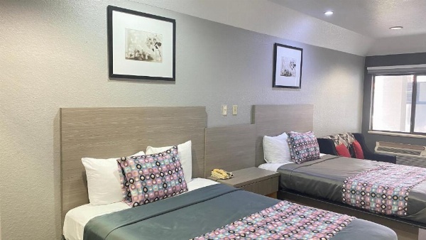 Island Suites Hobby Airport image 41