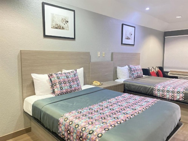 Island Suites Hobby Airport image 45