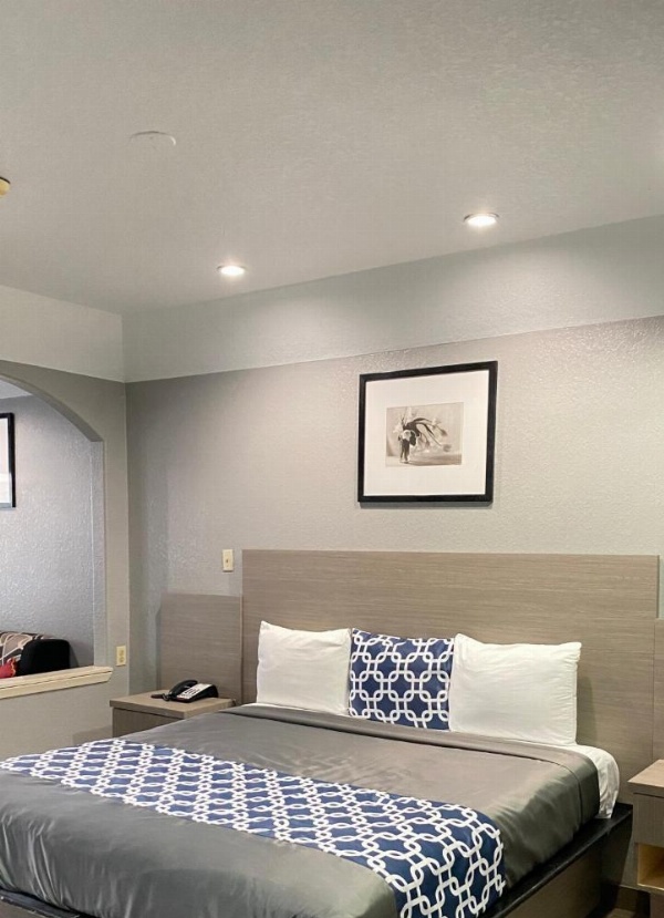 Island Suites Hobby Airport image 58