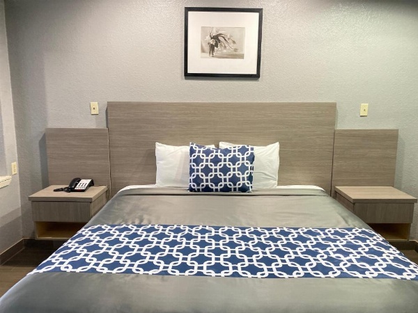 Island Suites Hobby Airport image 59